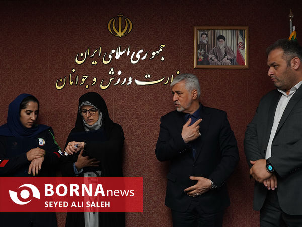 دیدار بانوان مدال آور با وزیر ورزش و جوانان