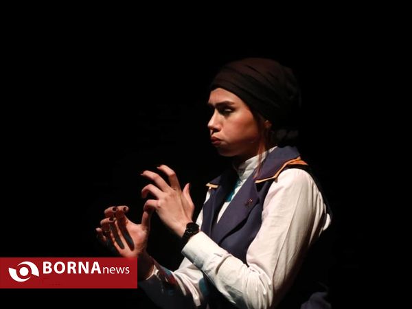 اجرای تئاتر «با خودت برقص» در شیراز