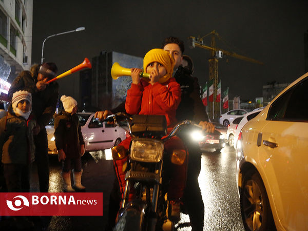 شادی مردم پس از راهیابی تیم فوتبال ایران به جام جهانی