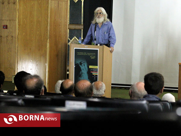 رونمایی از کتاب 'صحرای بایزیدی' با حور قائم مقام وزیر ارشاد در شیراز