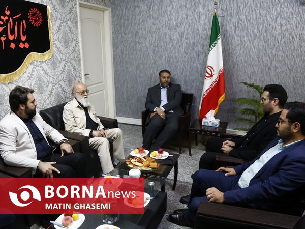 حضور مهدی چمران در خبرگزاری برنا