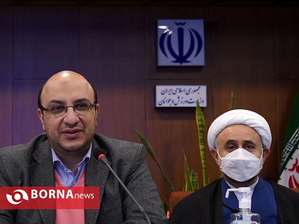 تجلیل از مهین فرهادی زاد