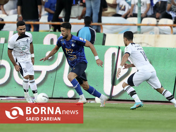 دیدار تیم های قوتبال استقلا ل۰ پیکان