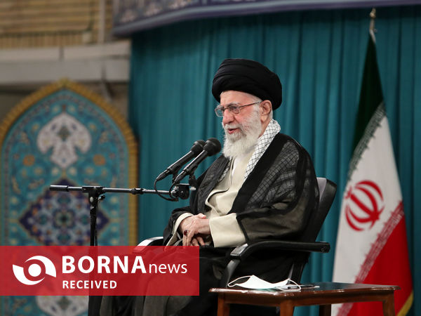 دیدار دست‌اندرکاران برگزاری کنگره شهدای استان قم با مقام معظم رهبری