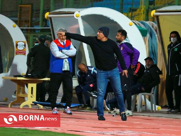 دیدار تیم های فوتبال صنعت نفت - آلومینیوم