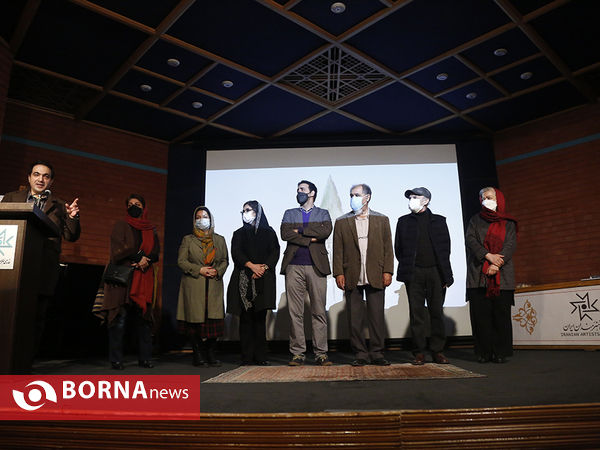 اهدا نشان  مانا و مانی انجمن هنرمندان نقاش ایران