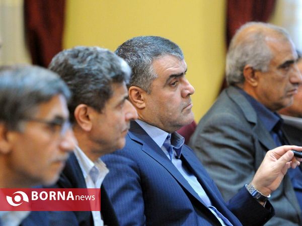 نشست  وزیر ورزش و جوانان با روسای فدراسیون‌ها