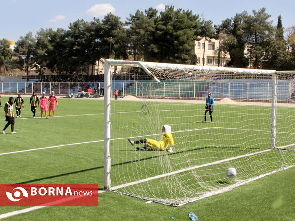 مسابقه فوتبال بانوان قشقایی شیراز - شهرداری بم