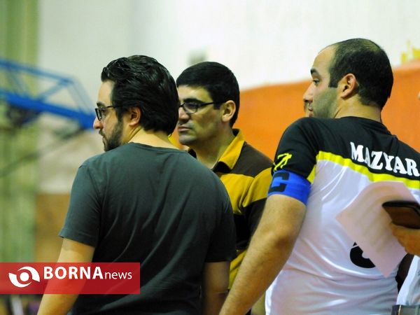 برگزاری فوتسال بین احزاب