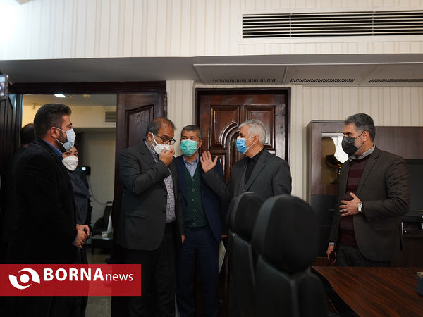 بازدید وزیر ورزش و جوانان از دفاتر فدراسیون ها
