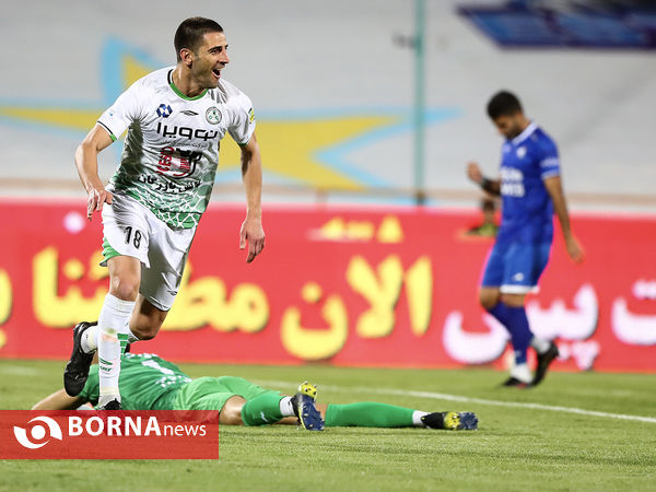 دیدار تیم های فوتبال استقلال - ذوب آهن