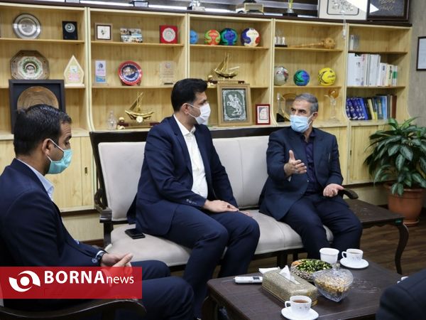 دیدار دکتر حسین کلانتری، استاندار کهگیلویه و بویراحمد و هیات همراه در دفتر علیرضا پاکدل، رئیس فدراسیون هندبال کشور