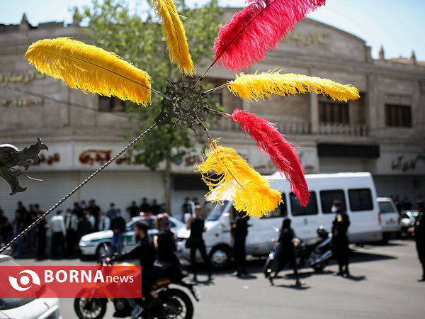 عزاداری روز تاسوعا در میدان 13 آبان