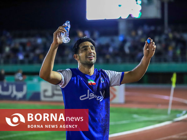 در حاشیه دیدار تیم های فوتبال آلومینیوم - استقلال