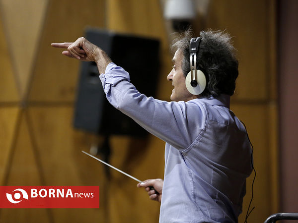 پشت صحنه ضبط موسیقی سرود تیم ملی فوتبال در جام جهانی به رهبری «شهرداد روحانی»