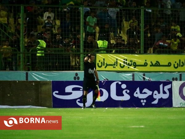حواشی صنعت نفت آبادان - پیکان تهران