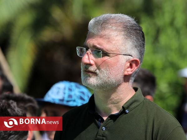 پیاده روی خانوادگی ایرانیان