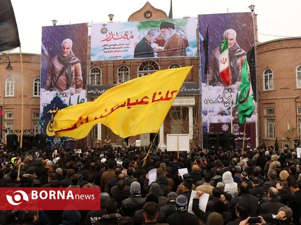 سوگواری خودجوش مردم ارومیه به مناسبت شهادت سپهبد حاج قاسم سلیمانی