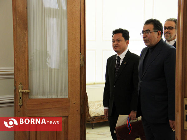 دریافت استوارنامه سفرای اسلوونی و کامبوج