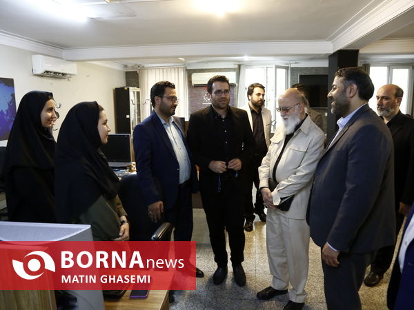 حضور مهدی چمران در خبرگزاری برنا