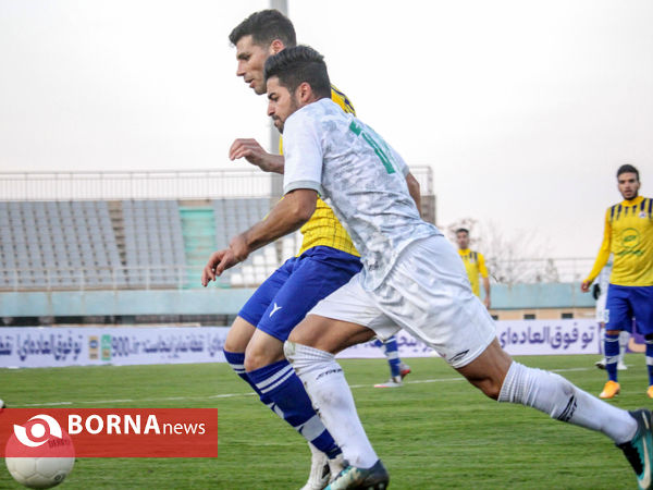 دیدار تیم های فوتبال آلومینیوم اراک _نفت مسجد سلیمان