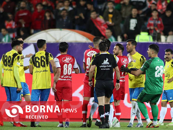 دیدار تیم های فوتبال پرسپولیس - نفت مسجدسلیمان