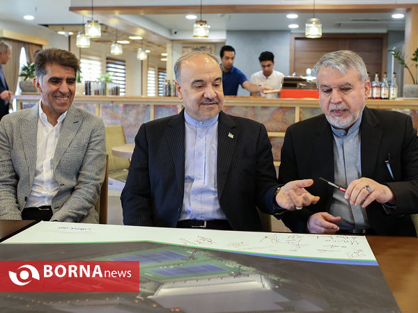 بازدید وزیر ورزش و جوانان از باشگاه تنیس آرشا