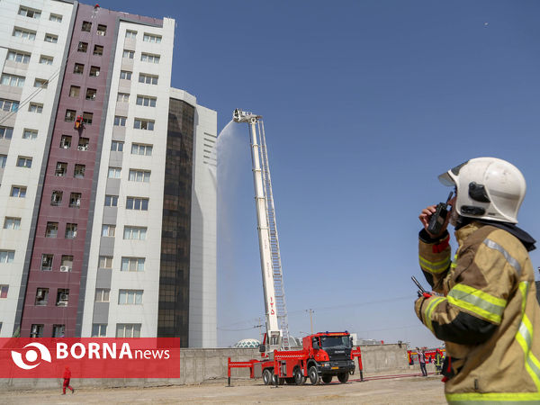 مانور بزرگ امداد و نجات نیروهای آتش نشان