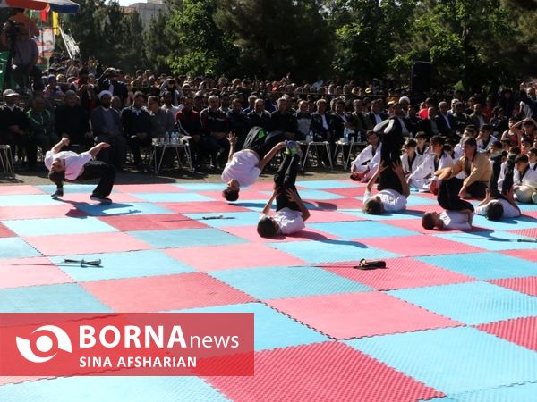 همایش پیاده‌روی خانوادگی ایرانیان در شهرستان سلماس