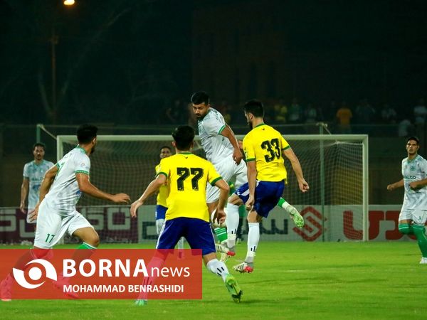 دیدار تیم های فوتبال صنعت نفت - آلومینیوم
