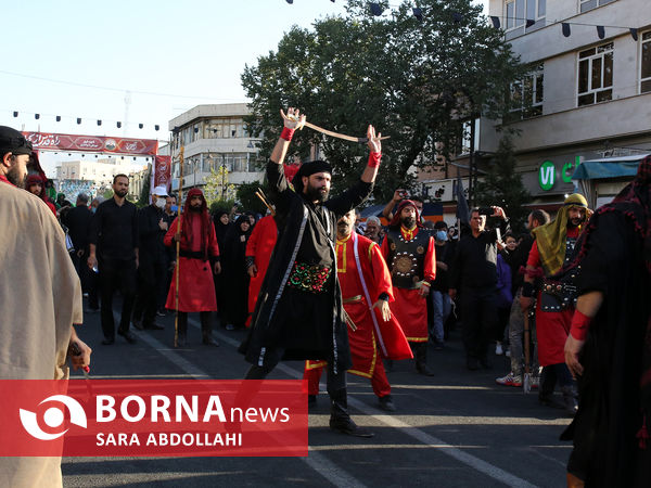 پیاده روی جاماندگان اربعین در تهران