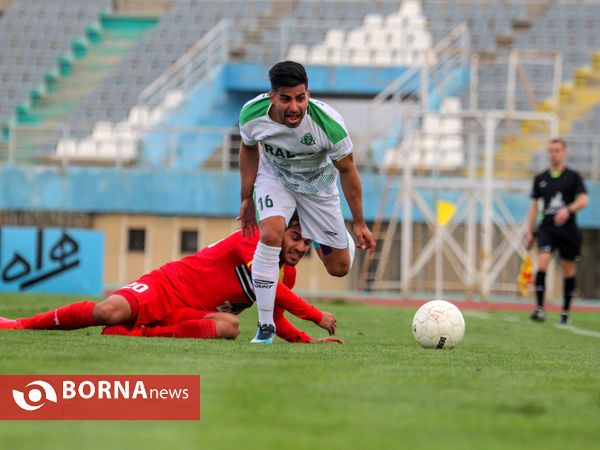 دیدار تیم‌های فوتبال آلومینیوم اراک - فولاد خوزستان
