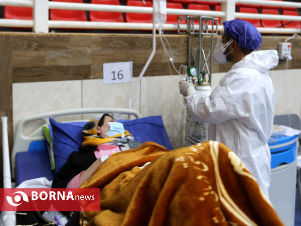 تجلیل مقامات ارشد فارس از عوامل بیمارستان پشتیبان ارتش ویژه بیماران کرونایی