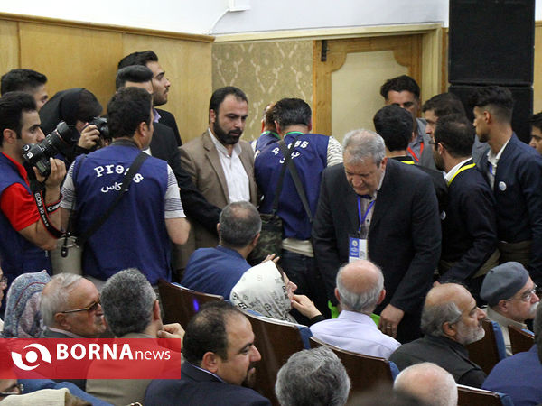 خروج عکاسان از مراسم اختتامیه کنگره مشاهیر