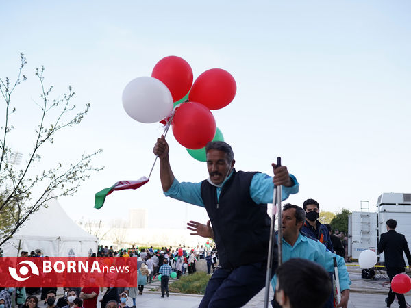 جشن جمهوری اسلامی ایران  در برج میلاد