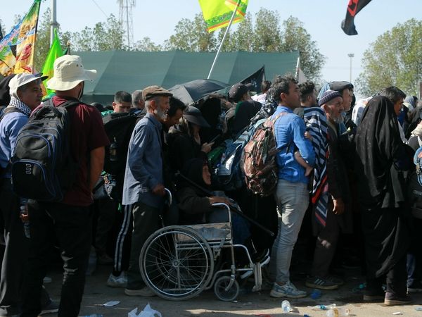 عبور زوار افغانستانی و پاکستانی از مرز شلمچه