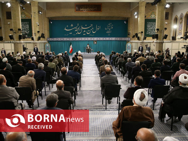 دیدار دست‌اندرکاران برگزاری کنگره شهدای استان قم با مقام معظم رهبری