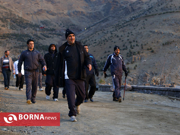 کوهپیمایی کارکنان وزارت ورزش و جوانان با حضور مناف هاشمی