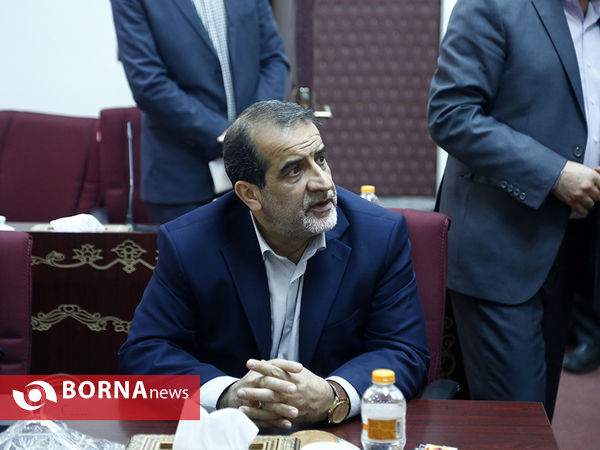 نشست وزیر ورزش و جوانان با جمعی از نمایندگان مجلس