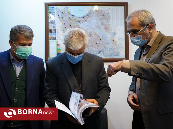 بازدید وزیر ورزش و جوانان از دفاتر فدراسیون ها