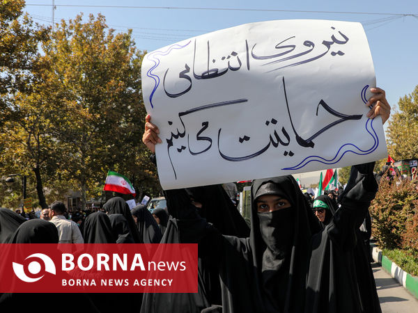خروش مشهدی‌ها علیه اغتشاشگران همراه با تشییع شهدای امنیت