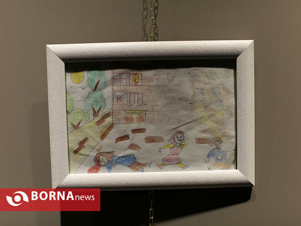 نمایشگاه نقاشی کودکان زلزله‌زده کرمانشاه در فرهنگسرای رایزن
