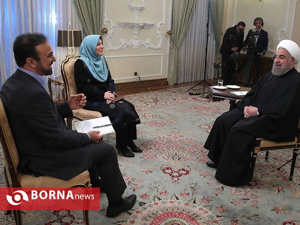 دکتر روحانی در گفت و گوی زنده تلویزیونی با مردم