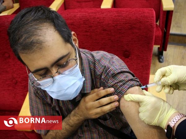 واکسیناسیون خبرنگاران و اصحاب رسانه آذربایجان‌غربی علیه کرونا