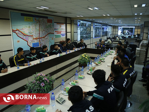 نشست صمیمی فرمانده پلیس تهران بزرگ با اعضای تیم ووشو ناجا