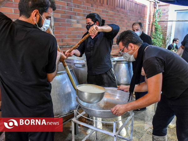 سفره‌دار مجلس حسین(ع)