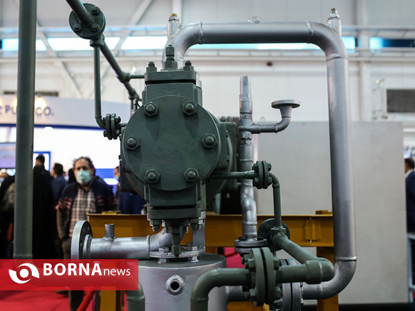 بازدید جهانگیری از نمایشگاه بین المللی نفت، گاز، پالایش و پتروشیمی