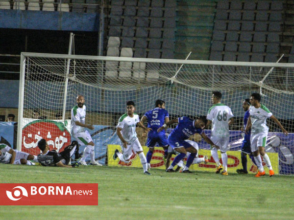 دیدار تیم های فوتبال آلومینیوم اراک-استقلال تهران