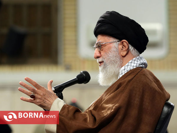 دیدار دانش آموزان و دانشجویان با مقام معظم رهبری