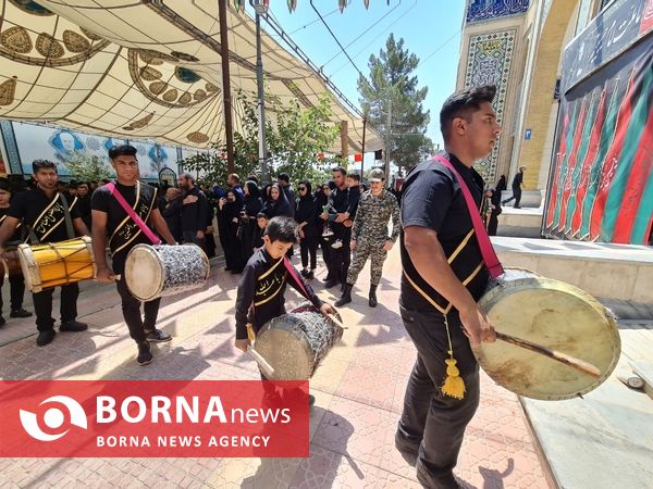 عزاداری مردم کرمان در روز تاسوعا حسینی